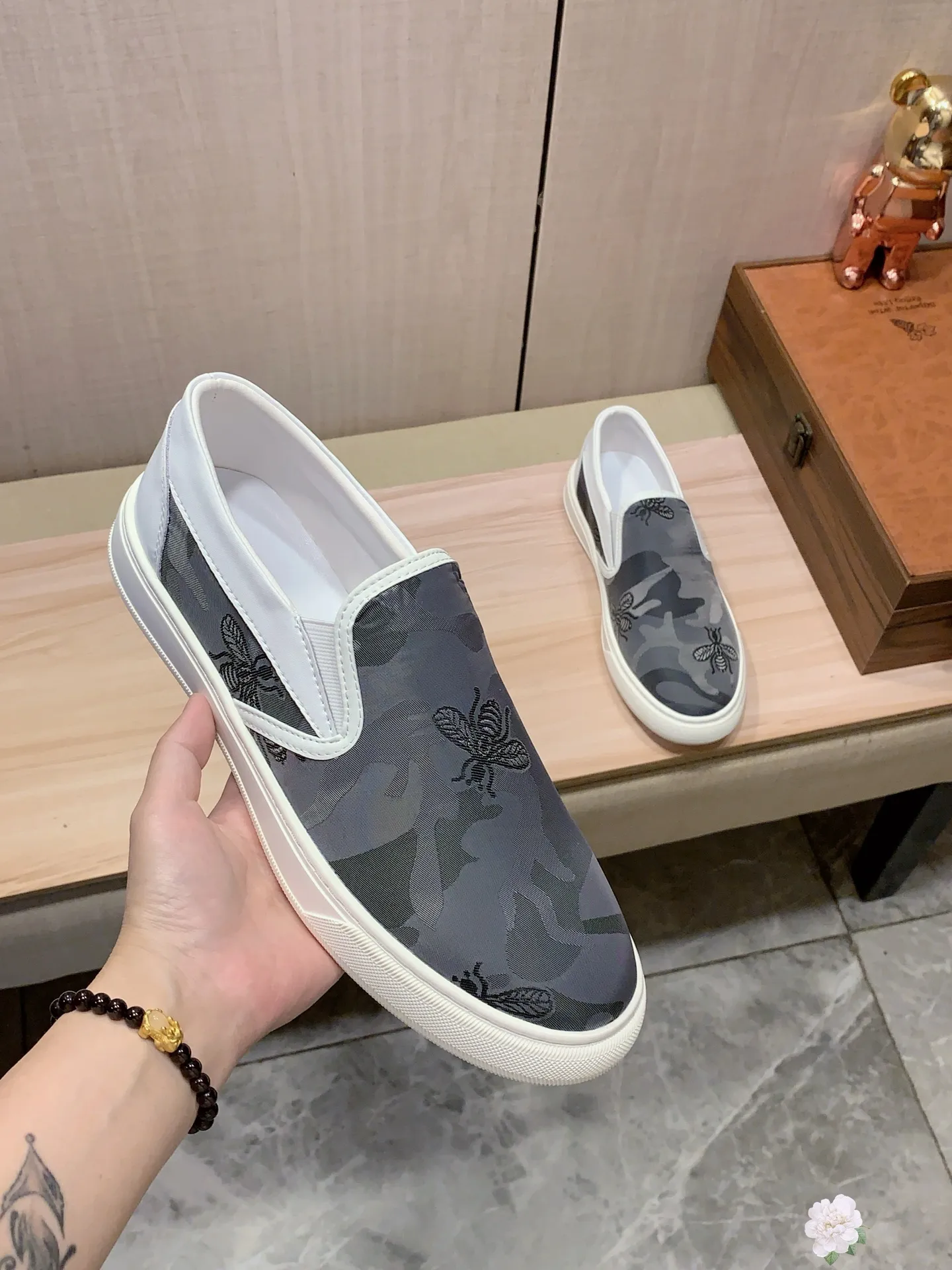 Men's men's shoes💰360💰💰🎩🎩[Lightning][Lightning] "Gucci*" The latest and most popular casual shoes, top brands [seduce] luxury~purchase, top~quality. [Strong] The upper is made of imported breathable cowhide with material ➕ breathable sheepskin lining (•) and fine workmanship. The original stylish and stylish soft rubber wear-resistant and non-slip outsole is light and comfortable on the feet. The real thing looks better when photographed in real life. No. 2661: Code: 38-44, 45 can be customized, 3️⃣ colors are available
